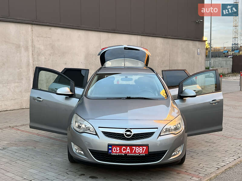 Універсал Opel Astra 2011 в Києві фото 8 Універсал Opel Astra 2011 в Києві