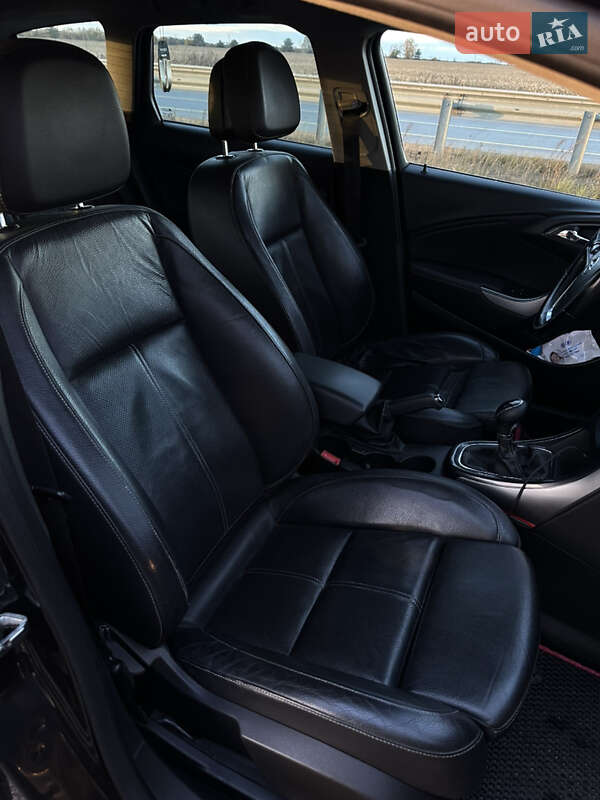 Универсал Opel Astra 2013 в Житомире фото 19 Универсал Opel Astra 2013 в Житомире