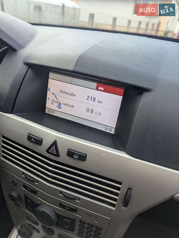 Універсал Opel Astra 2008 в Рівному