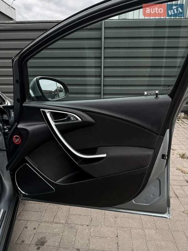 Хэтчбек Opel Astra 2010 в Черкассах