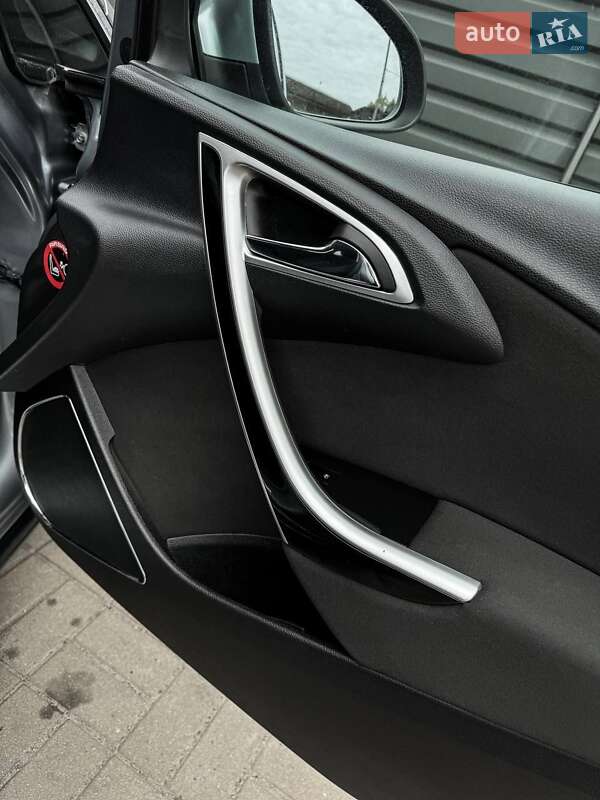 Хэтчбек Opel Astra 2010 в Черкассах