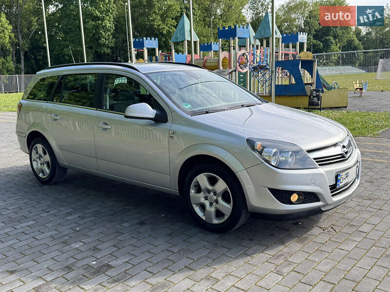 Универсал Opel Astra 2010 в Вишневце фото 7 Универсал Opel Astra 2010 в Вишневце