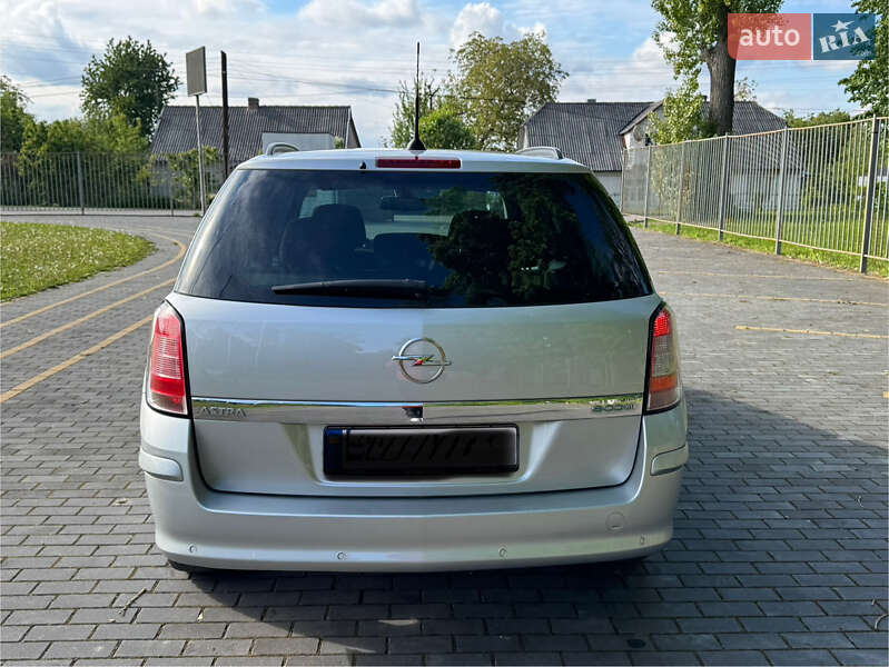 Универсал Opel Astra 2010 в Вишневце фото 14 Универсал Opel Astra 2010 в Вишневце