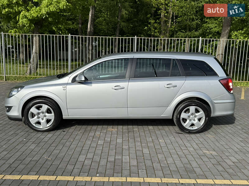 Универсал Opel Astra 2010 в Вишневце фото 17 Универсал Opel Astra 2010 в Вишневце