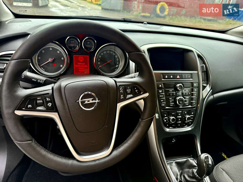 Универсал Opel Astra 2013 в Ровно фото 19 Универсал Opel Astra 2013 в Ровно