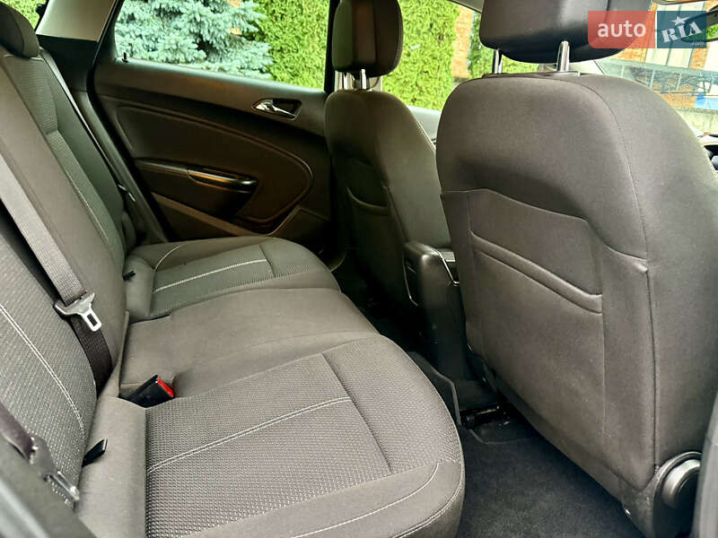 Универсал Opel Astra 2013 в Ровно фото 24 Универсал Opel Astra 2013 в Ровно