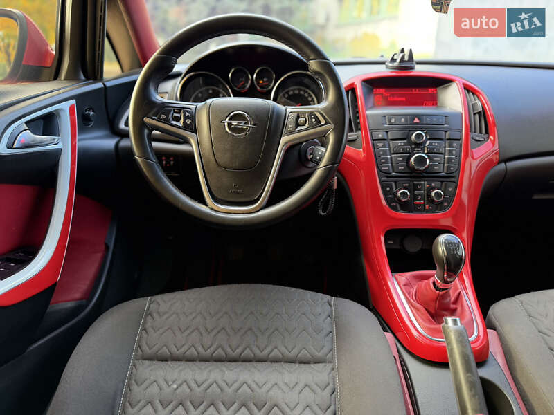 Универсал Opel Astra 2013 в Ровно фото 58 Универсал Opel Astra 2013 в Ровно
