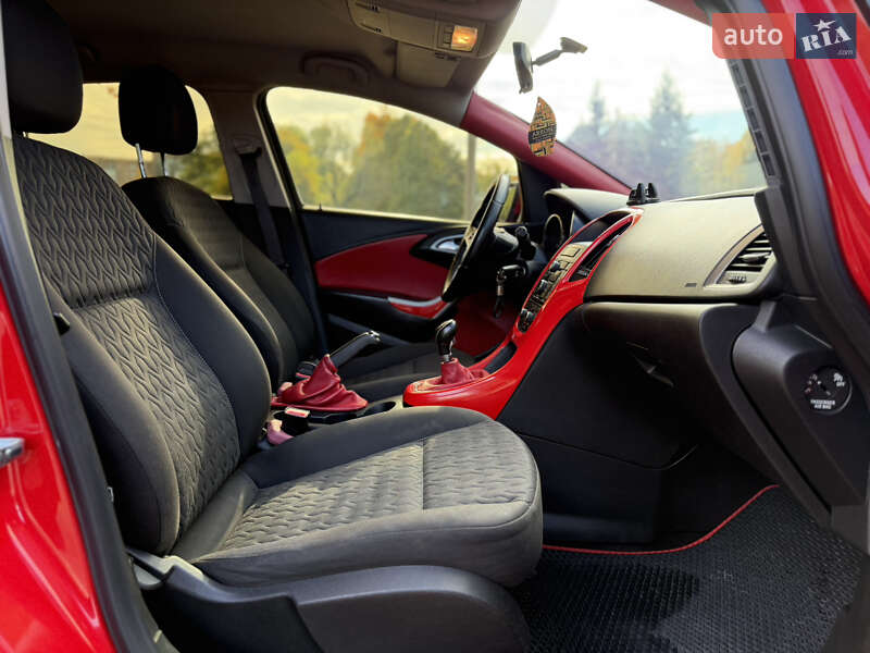 Универсал Opel Astra 2013 в Ровно фото 62 Универсал Opel Astra 2013 в Ровно