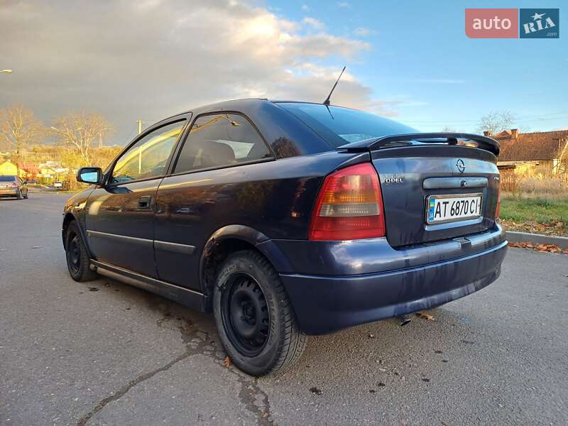 Купе Opel Astra 2000 в Калуше
