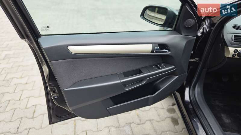 Універсал Opel Astra 2008 в Вінниці