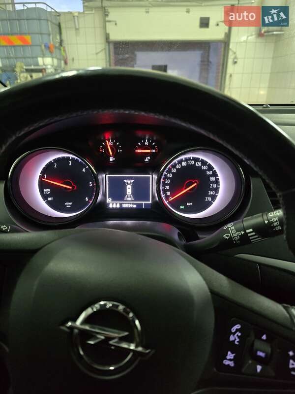 Универсал Opel Astra 2017 в Бердичеве