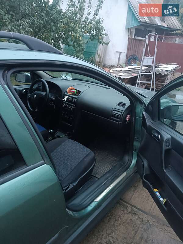 Универсал Opel Astra 1999 в Малине