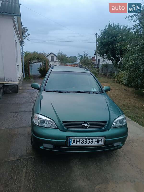 Универсал Opel Astra 1999 в Малине