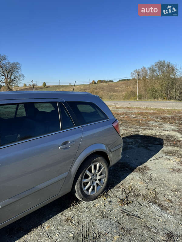 Универсал Opel Astra 2007 в Ивано-Франковске