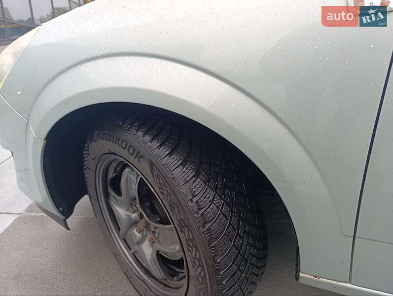 Универсал Opel Astra 2009 в Киеве