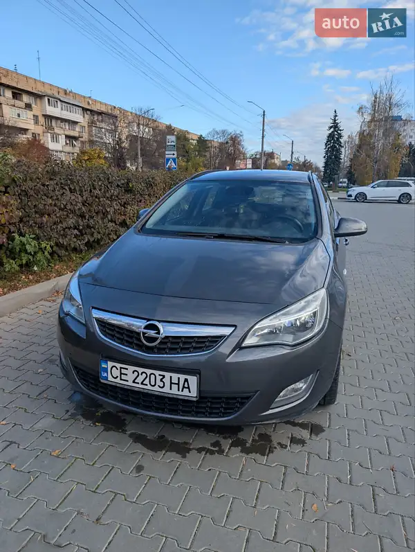 Opel Astra 2011