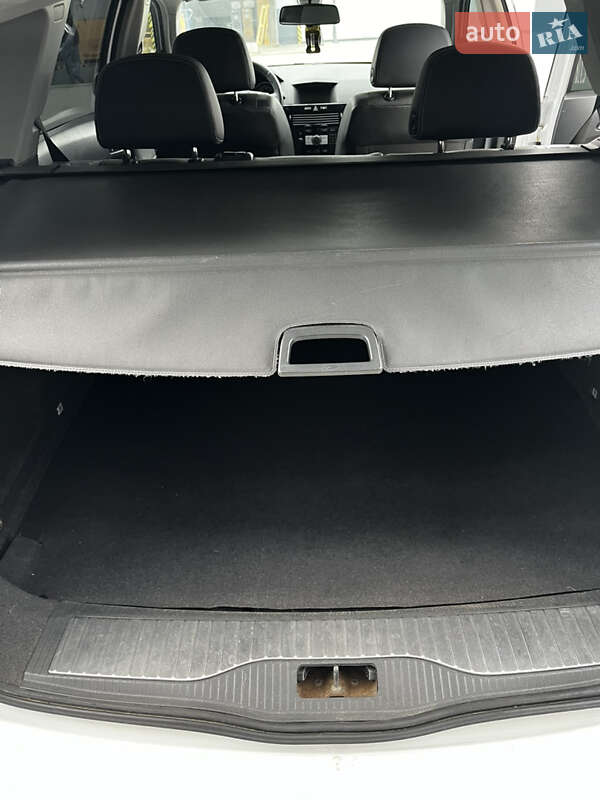 Универсал Opel Astra 2008 в Трускавце