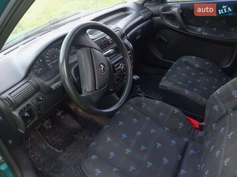 Хэтчбек Opel Astra 1994 в Бориславе