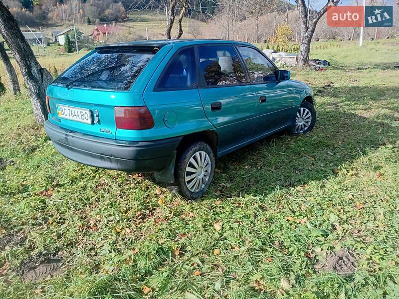 Хэтчбек Opel Astra 1994 в Бориславе