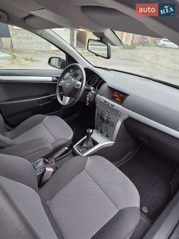 Универсал Opel Astra 2009 в Виннице