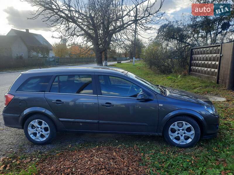 Универсал Opel Astra 2009 в Добротворе