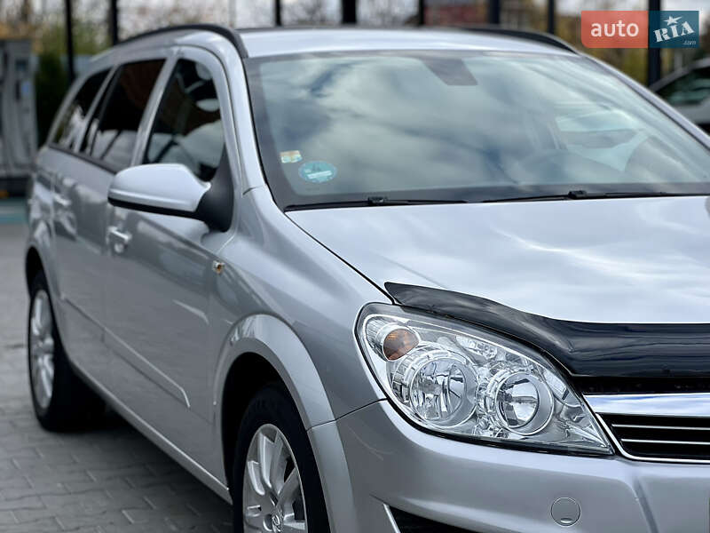 Универсал Opel Astra 2008 в Виннице