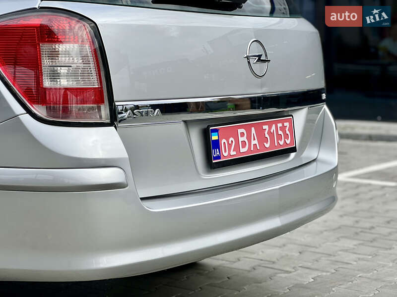 Универсал Opel Astra 2008 в Виннице