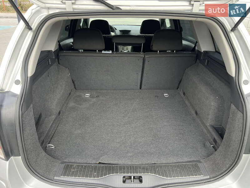 Универсал Opel Astra 2008 в Виннице