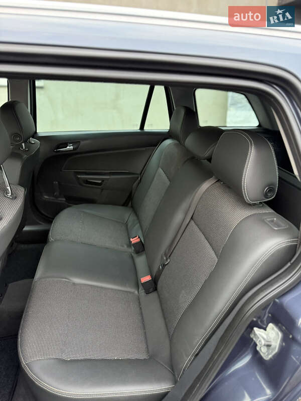 Универсал Opel Astra 2009 в Луцке фото 116 Универсал Opel Astra 2009 в Луцке