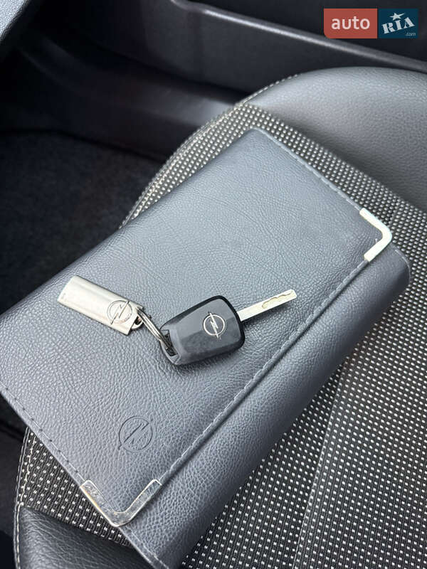 Универсал Opel Astra 2009 в Луцке фото 146 Универсал Opel Astra 2009 в Луцке