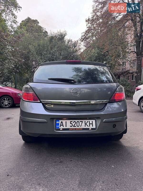 Хэтчбек Opel Astra 2007 в Киеве