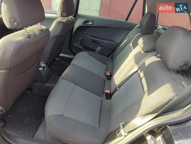 Універсал Opel Astra 2007 в Прилуках