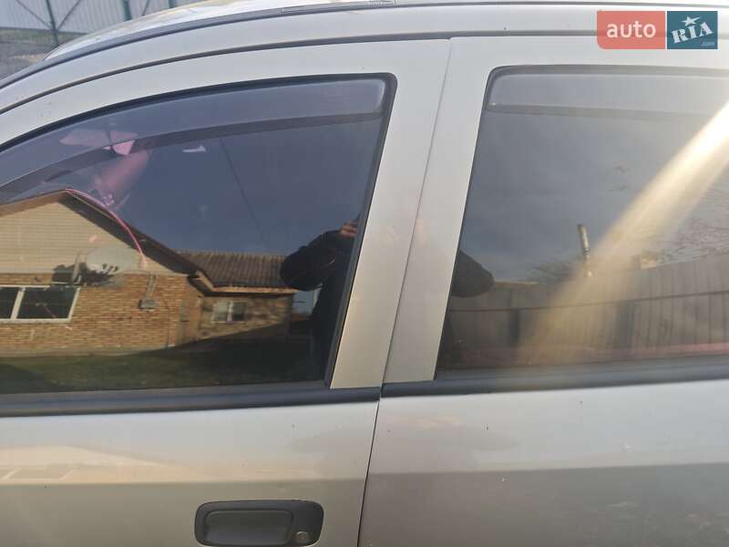 Седан Opel Astra 2006 в Шполі фото 17 Седан Opel Astra 2006 в Шполі