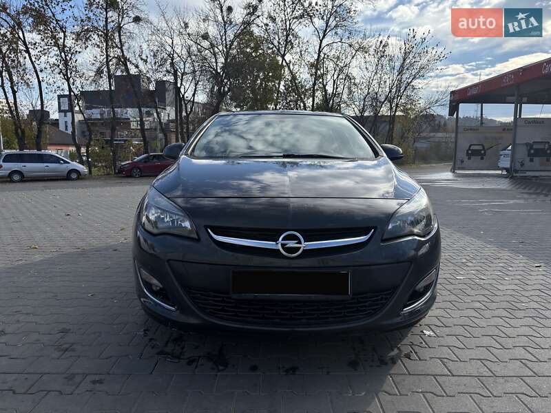 Хэтчбек Opel Astra 2013 в Львове