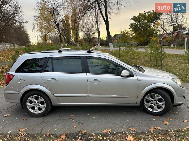 Універсал Opel Astra 2005 в Ватутіному