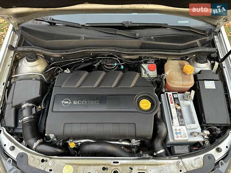 Універсал Opel Astra 2005 в Ватутіному