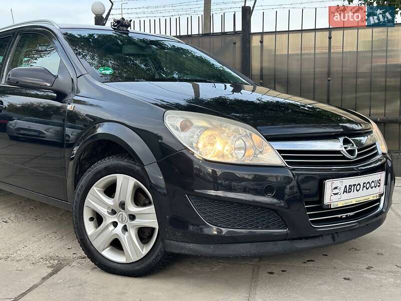 Універсал Opel Astra 2009 в Києві