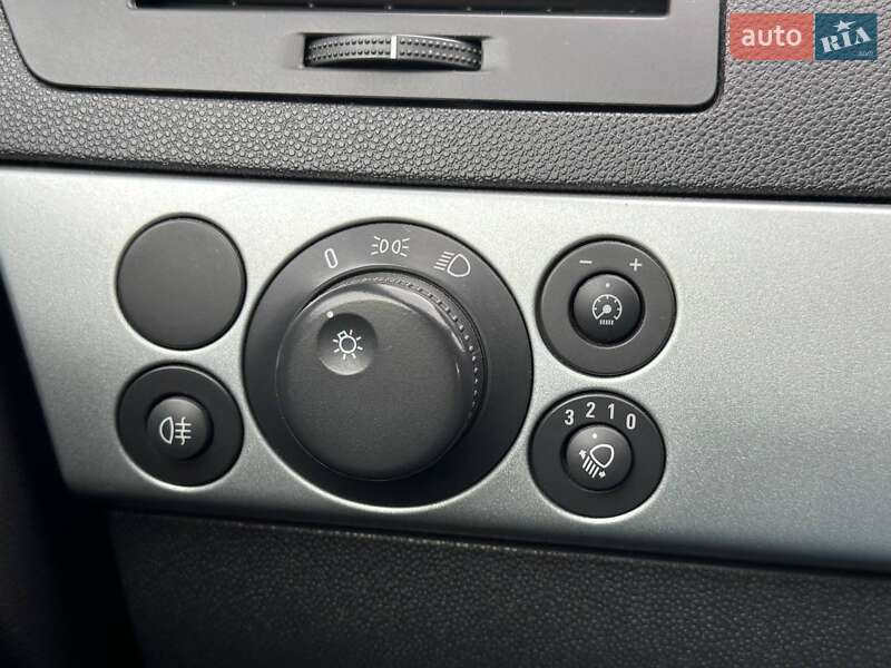 Універсал Opel Astra 2009 в Києві