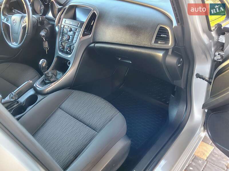 Универсал Opel Astra 2014 в Бориславе фото 92 Универсал Opel Astra 2014 в Бориславе