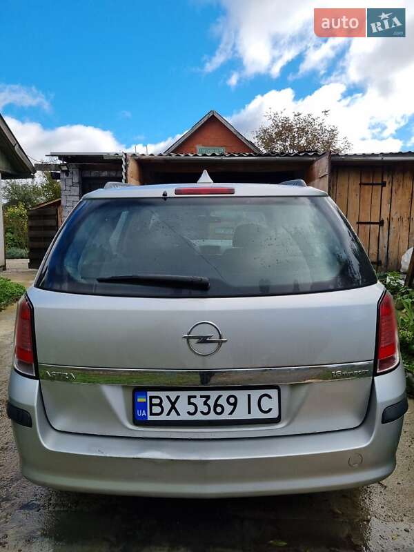 Универсал Opel Astra 2004 в Хмельницком