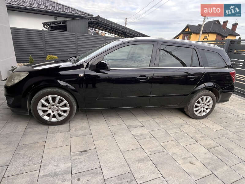 Универсал Opel Astra 2008 в Львове