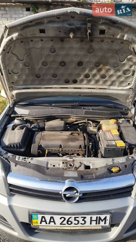 Хэтчбек Opel Astra 2006 в Киеве