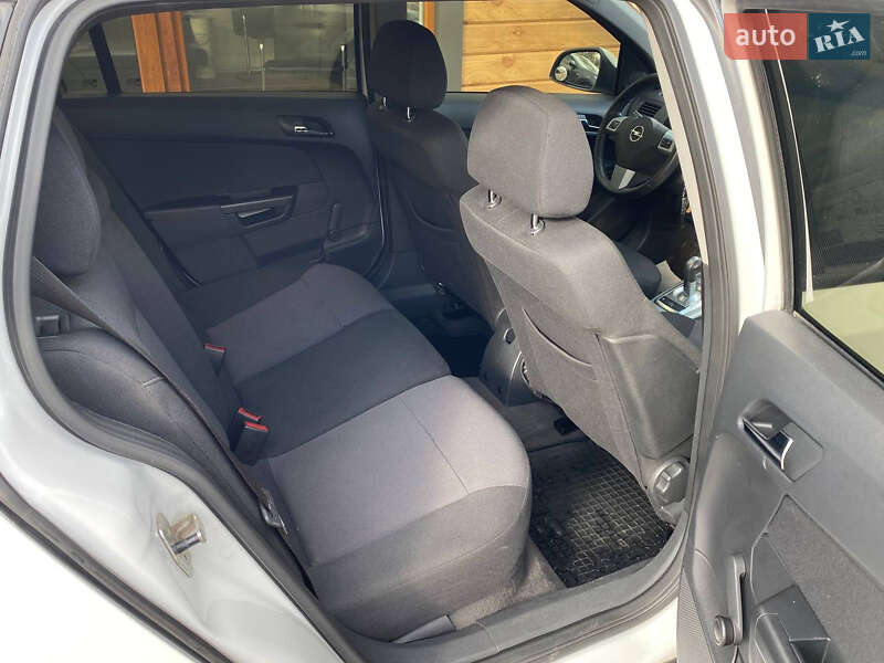 Универсал Opel Astra 2012 в Житомире фото 12 Универсал Opel Astra 2012 в Житомире