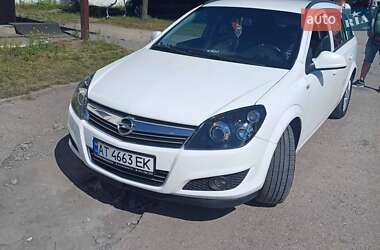 Универсал Opel Astra 2010 в Ивано-Франковске