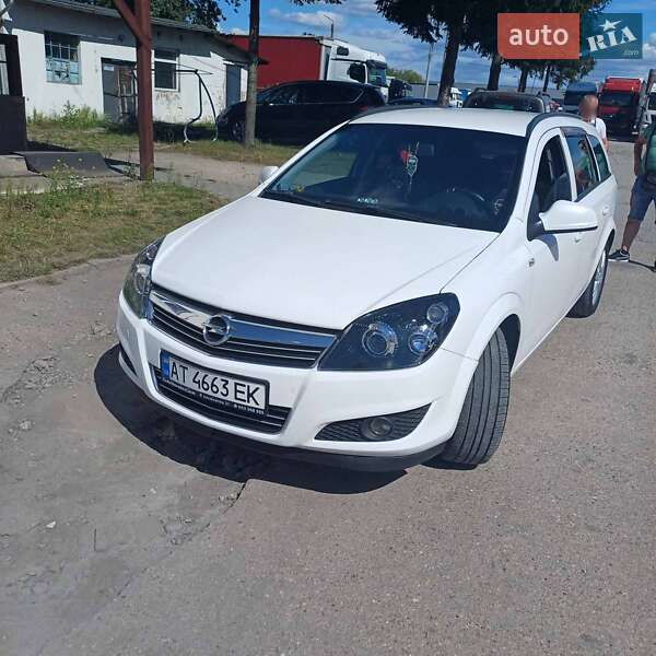 Opel Astra 2010