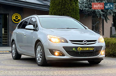 Универсал Opel Astra 2013 в Львове