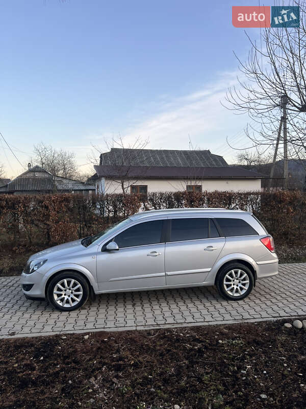 Универсал Opel Astra 2008 в Коломые