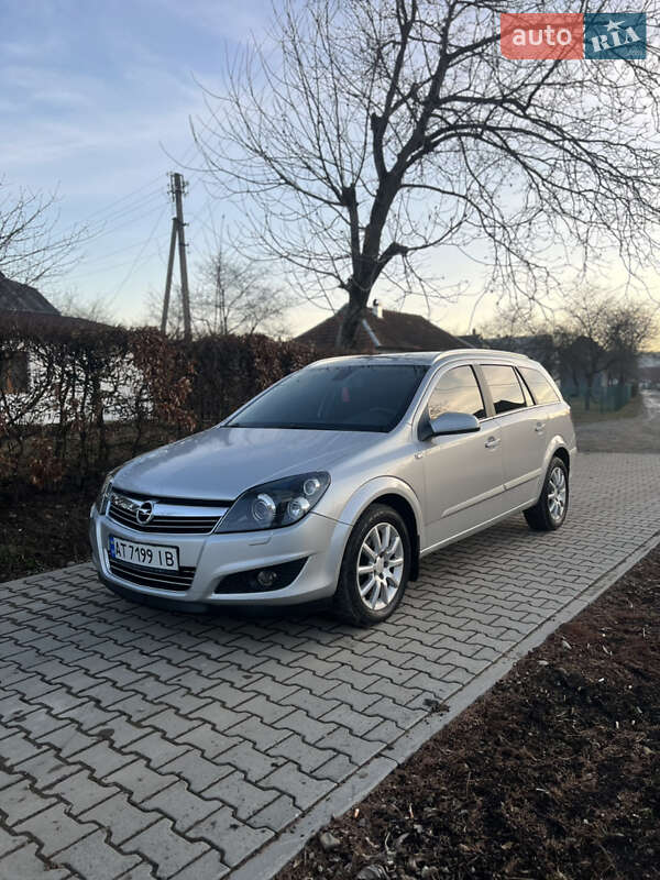 Универсал Opel Astra 2008 в Коломые