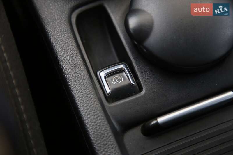 Універсал Opel Astra 2011 в Харкові