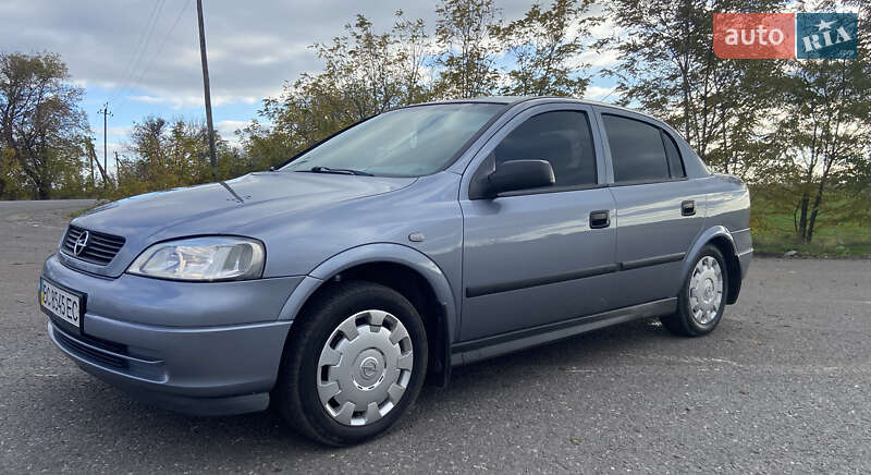 Седан Opel Astra 2008 в Новом Буге фото 2 Седан Opel Astra 2008 в Новом Буге